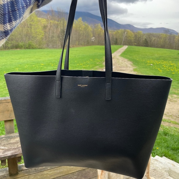 YSL Tote - Picture 1 of 1